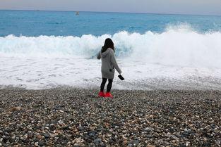 他在海角,探寻神秘海域的未知世界